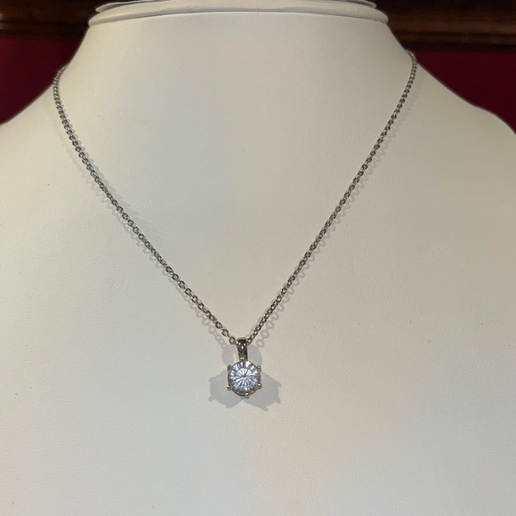 Mestige Silvertone Pendant Necklace Swarovski Stone - Picture 1 of 4